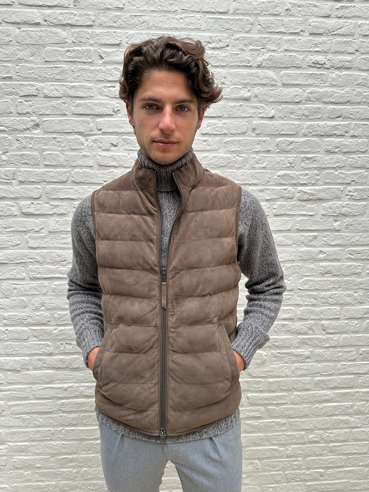 
                  
                    AT.P.CO - Bodywarmer Suede Lichtbruin Jassen AT.P.CO 
                  
                