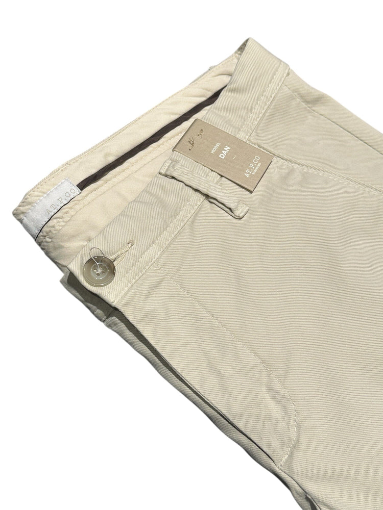AT.P.CO - Chino Slim Dan Washed Ecru Broeken AT.P.CO 