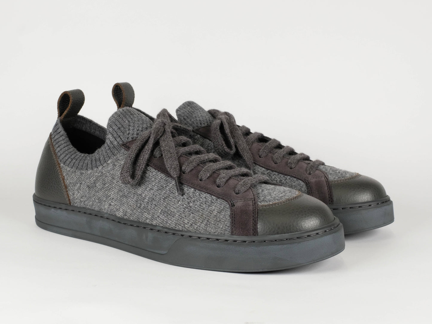 DOUCAL'S - Dual Material Knitted Sneaker Antraciet Sneakers Doucal's 