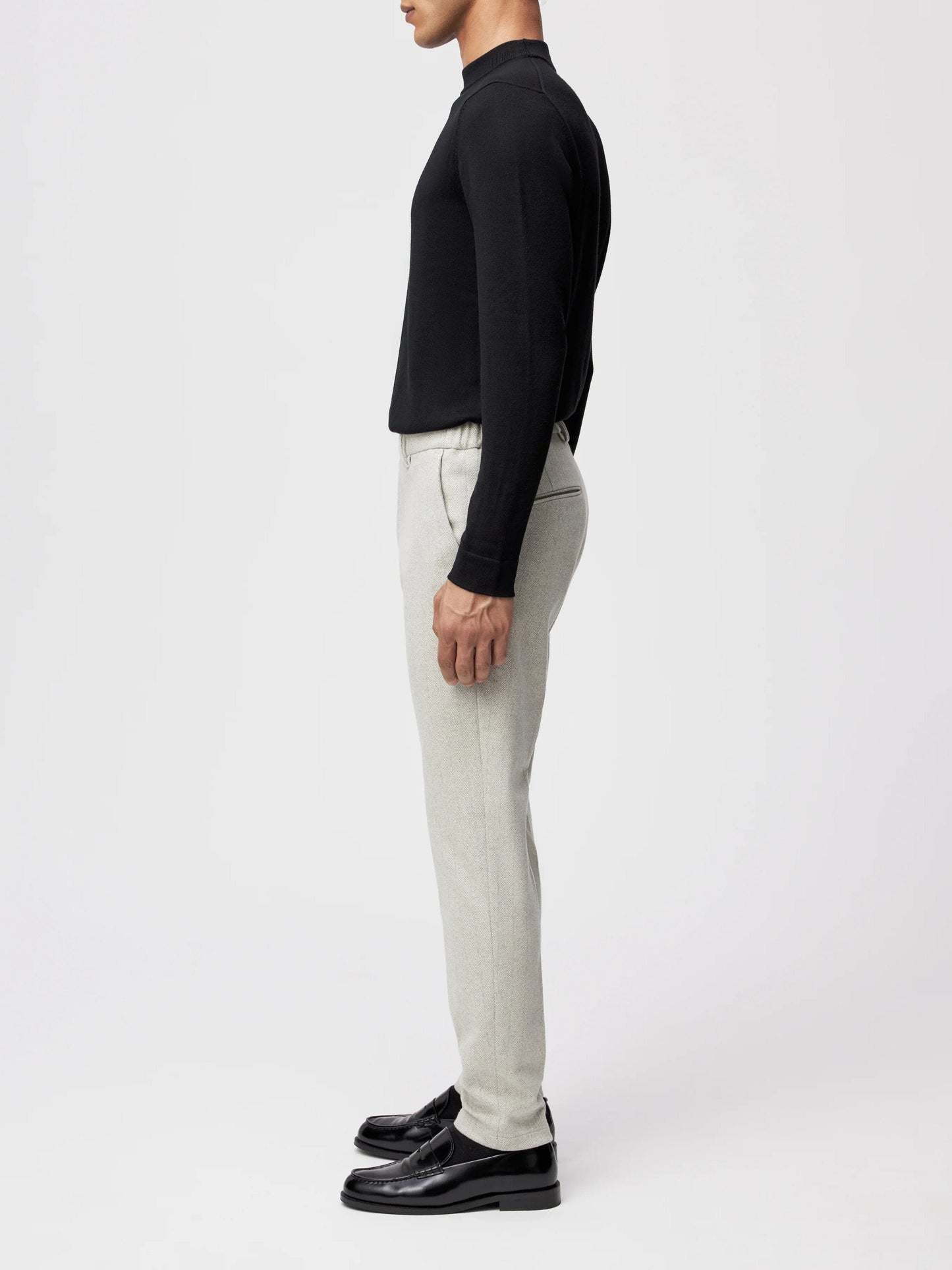 
                  
                    DRYKORN - Broek Ajend Lichtgrijs Broeken Drykorn 
                  
                