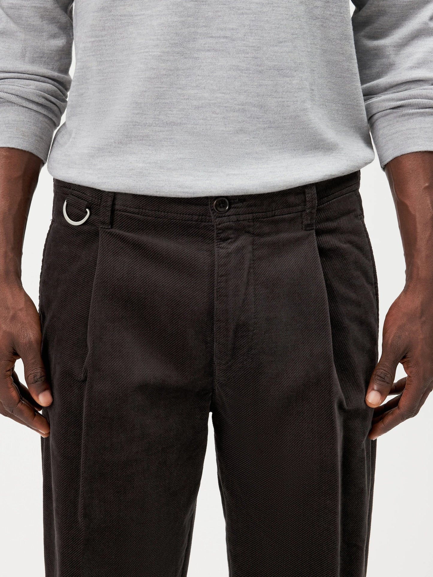 
                  
                    DRYKORN - Ribfluwelen Broek Devyn Donkerbruin Broeken Drykorn 
                  
                