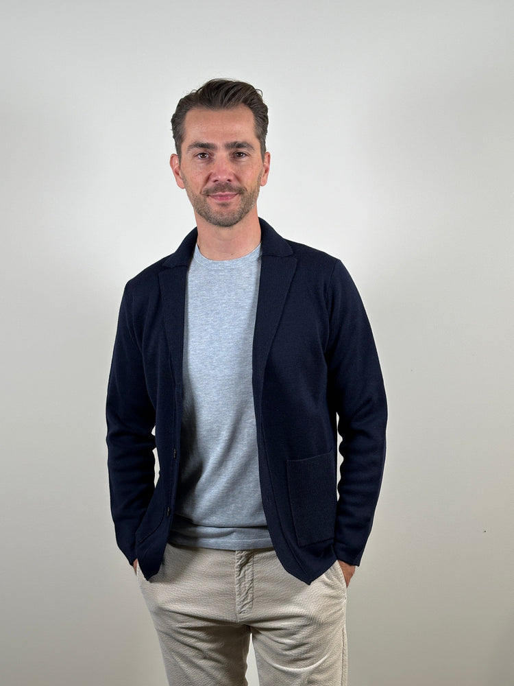 
                  
                    FERRANTE - Blazer Cardigan Navy Truien Ferrante 
                  
                