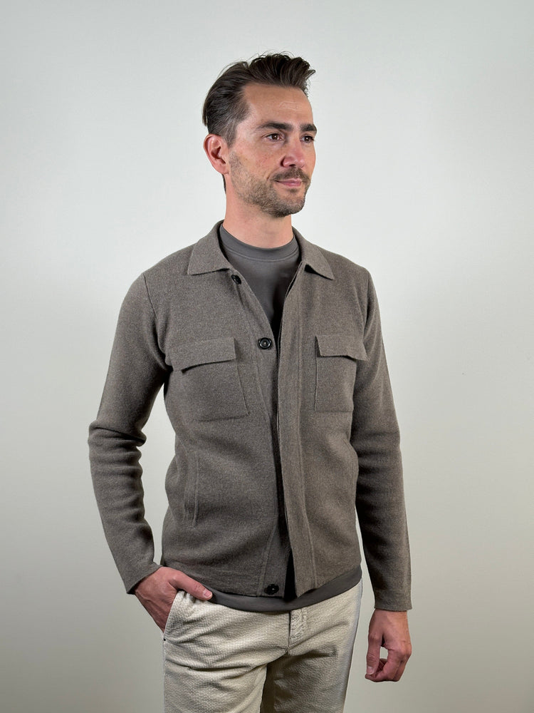 
                  
                    FERRANTE - Merino Overhemd Cardigan Taupe Truien Ferrante 
                  
                