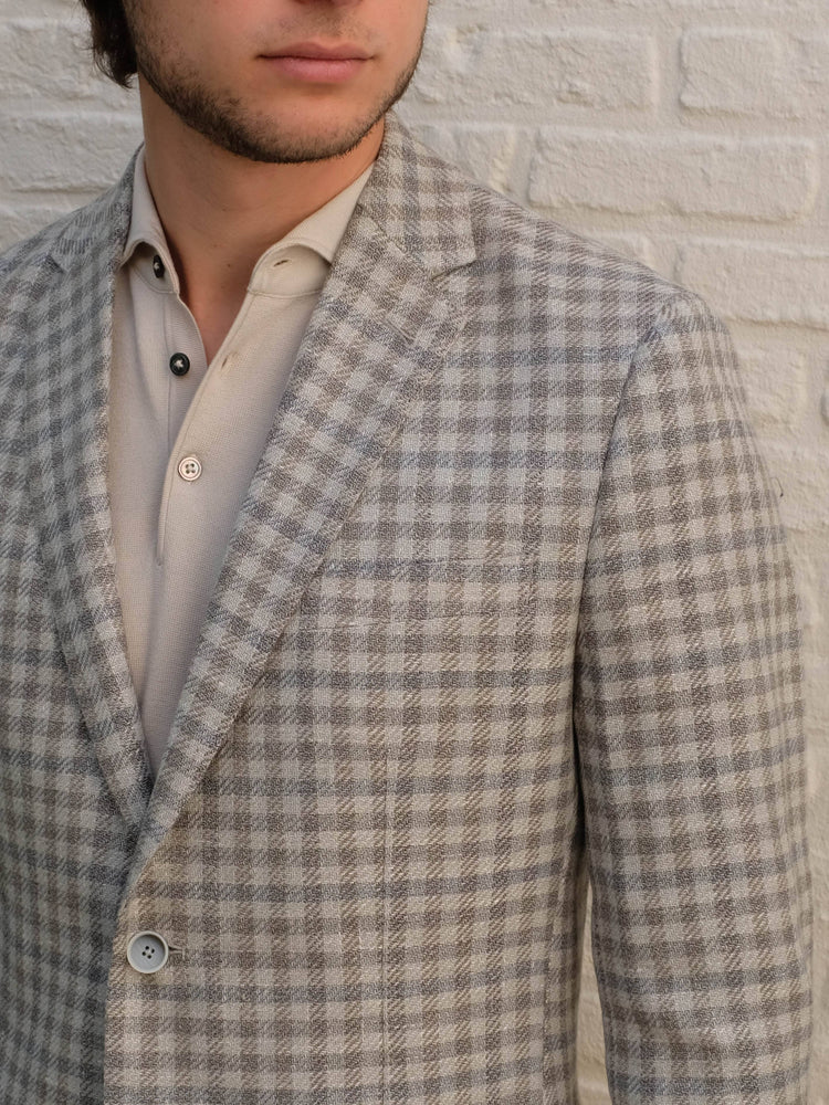
                  
                    GENTILUOMO - Blazer Fano Geruit Beige Blazers & kostuums Gentiluomo 
                  
                