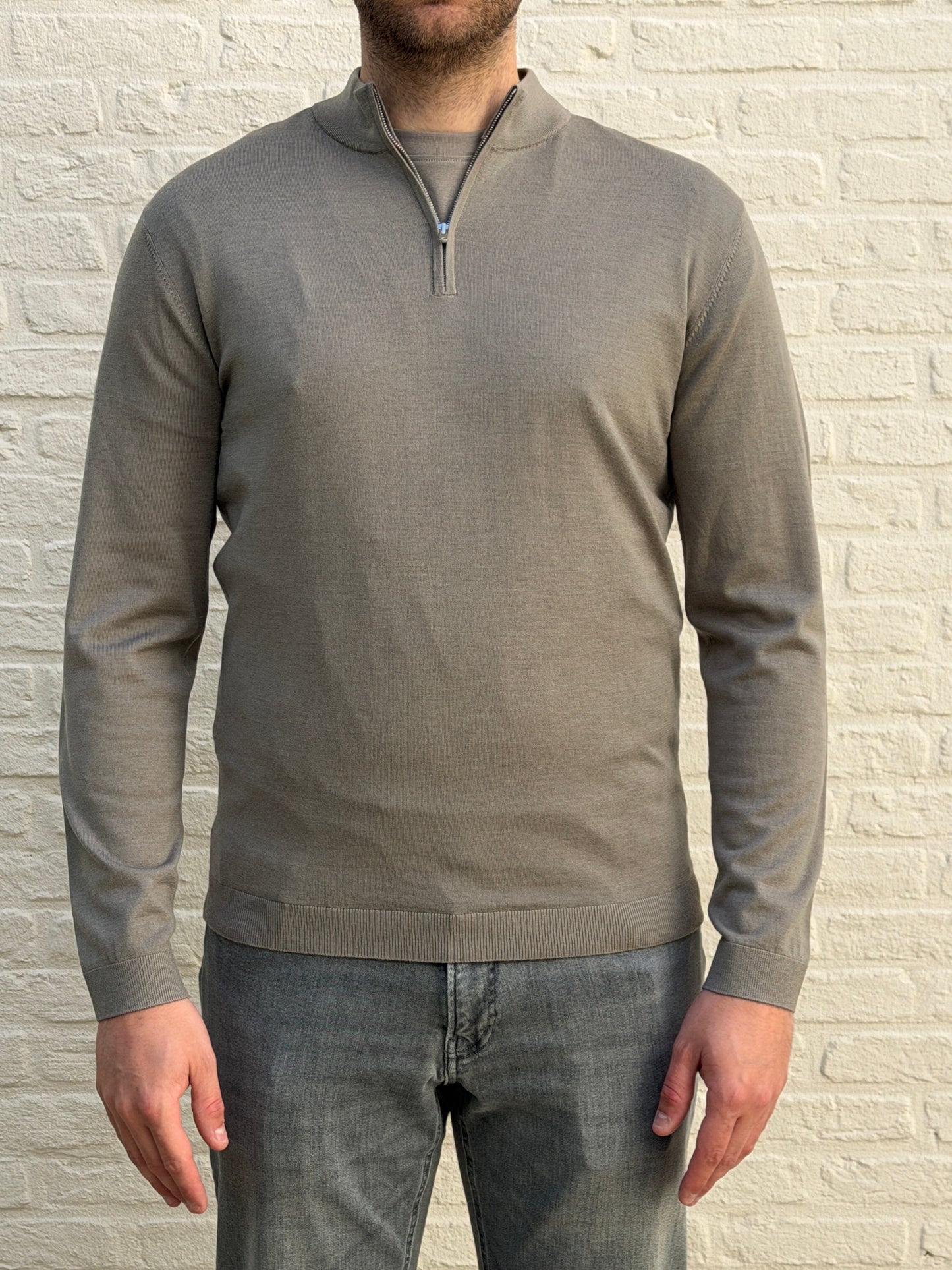 GENTILUOMO - Gold Turtle Zip Merino Taupe Truien Gentiluomo 