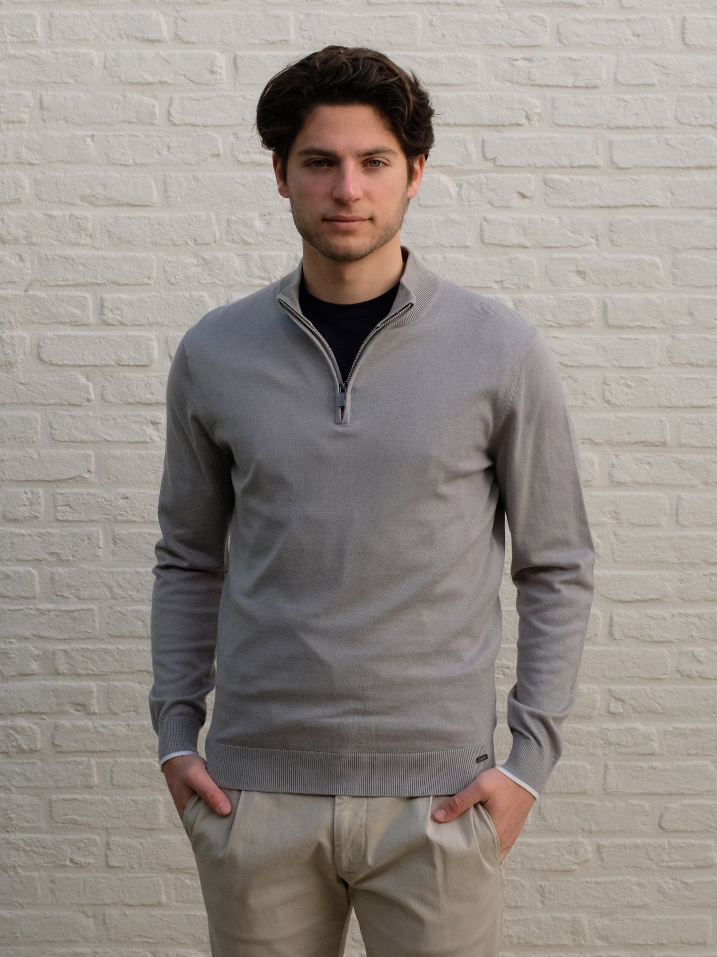
                  
                    GENTILUOMO - Half Zip Silk Cotton Sweater Grijs Truien Gentiluomo 
                  
                