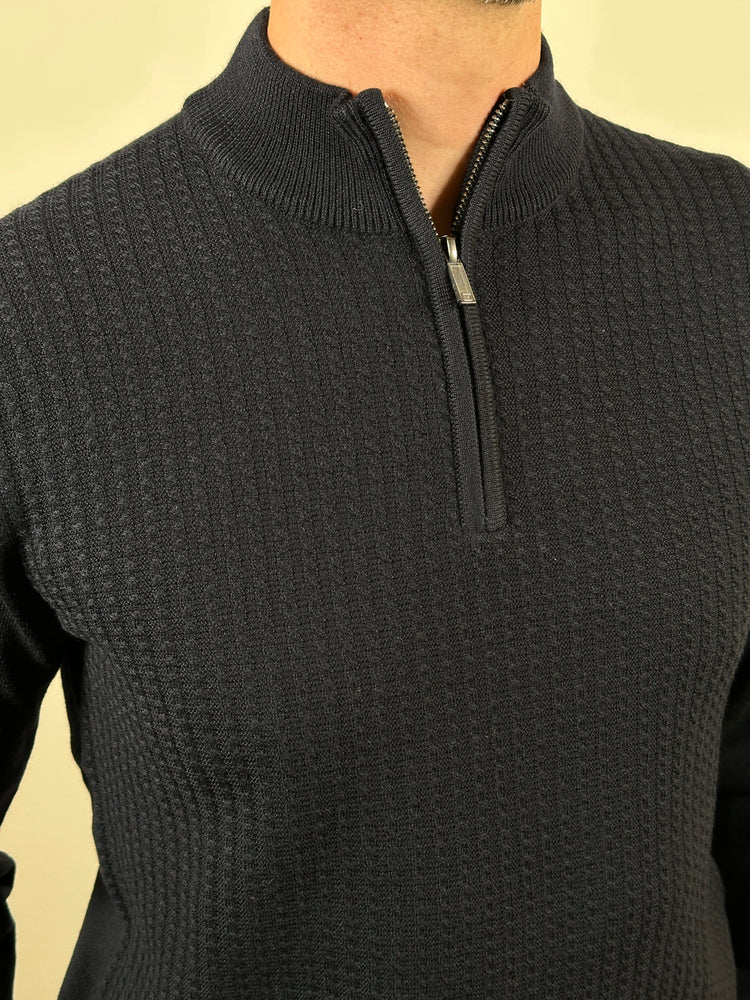 
                  
                    GENTILUOMO - Merino Kabelmotief Turtle Zip Donkerblauw Truien Gentiluomo 
                  
                