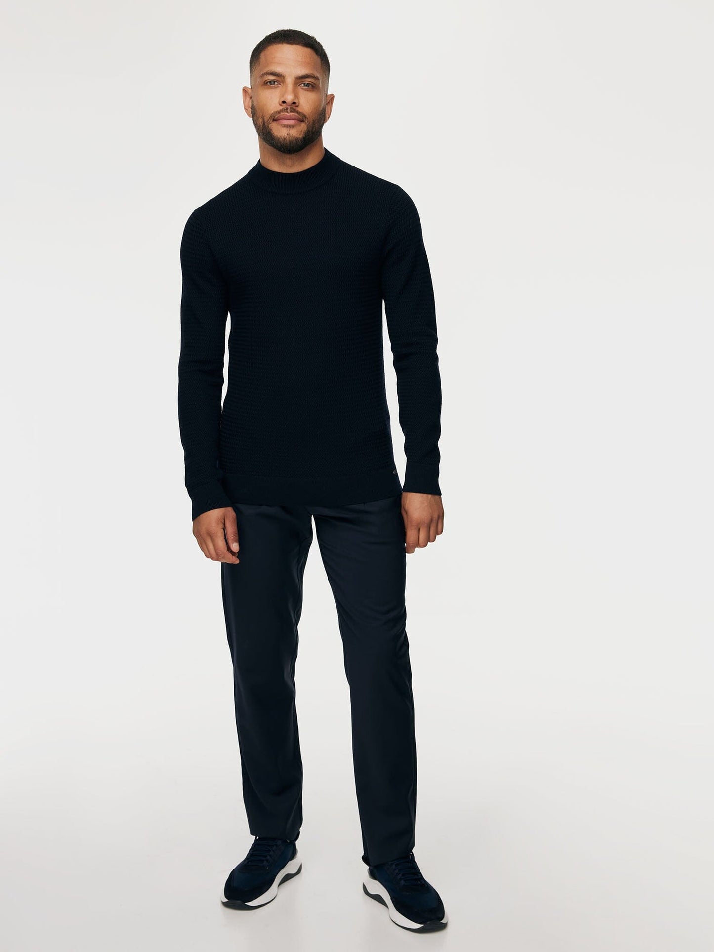 
                  
                    GENTILUOMO - Structured Turtleneck Wool Donkerblauw Truien Gentiluomo 
                  
                