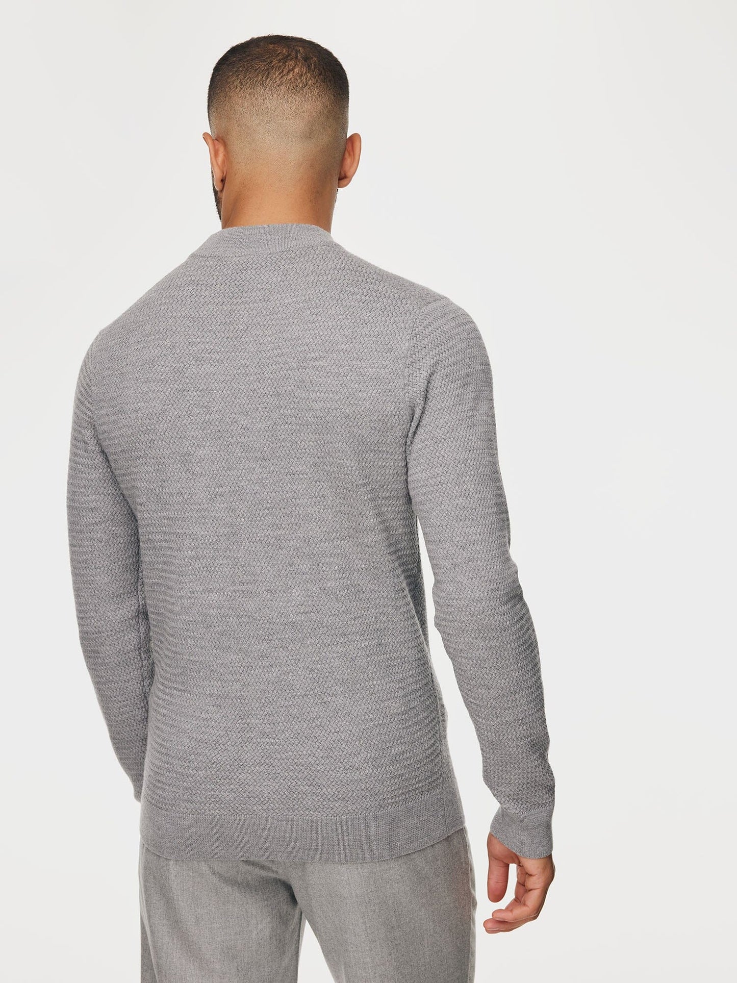 
                  
                    GENTILUOMO - Structured Turtleneck Wool Grijs Truien Gentiluomo 
                  
                