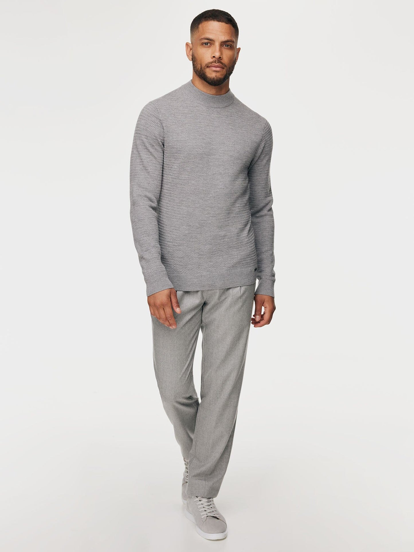 
                  
                    GENTILUOMO - Structured Turtleneck Wool Grijs Truien Gentiluomo 
                  
                