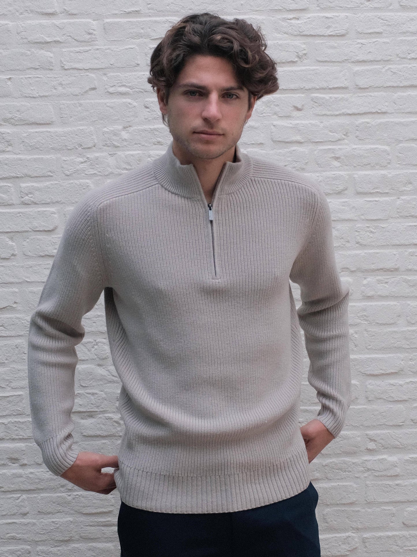 
                  
                    GENTILUOMO - Trui Met Rits Merino Beige Truien Gentiluomo 
                  
                