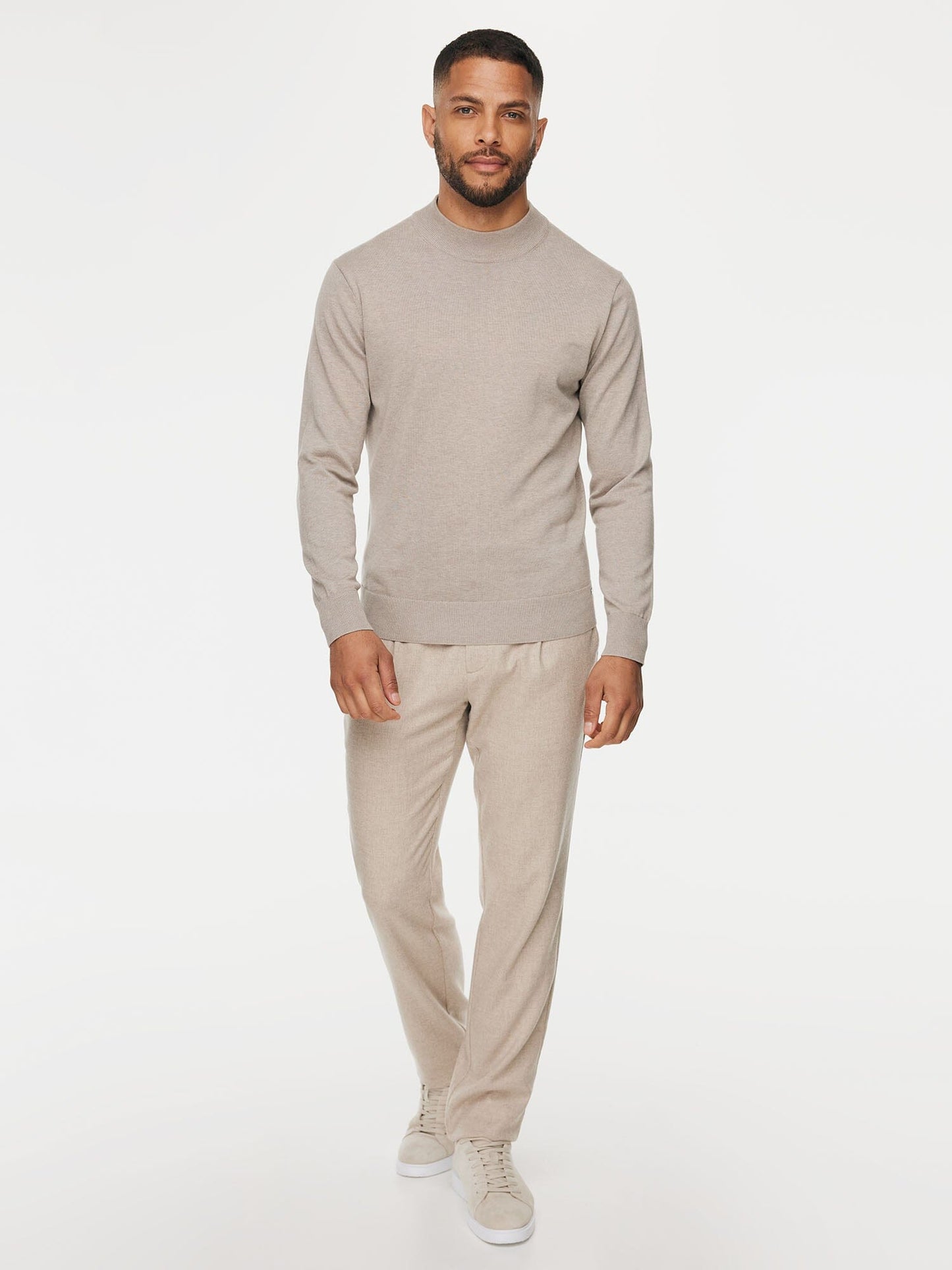 
                  
                    GENTILUOMO - Turtleneck Cotton Beige Truien Gentiluomo 
                  
                
