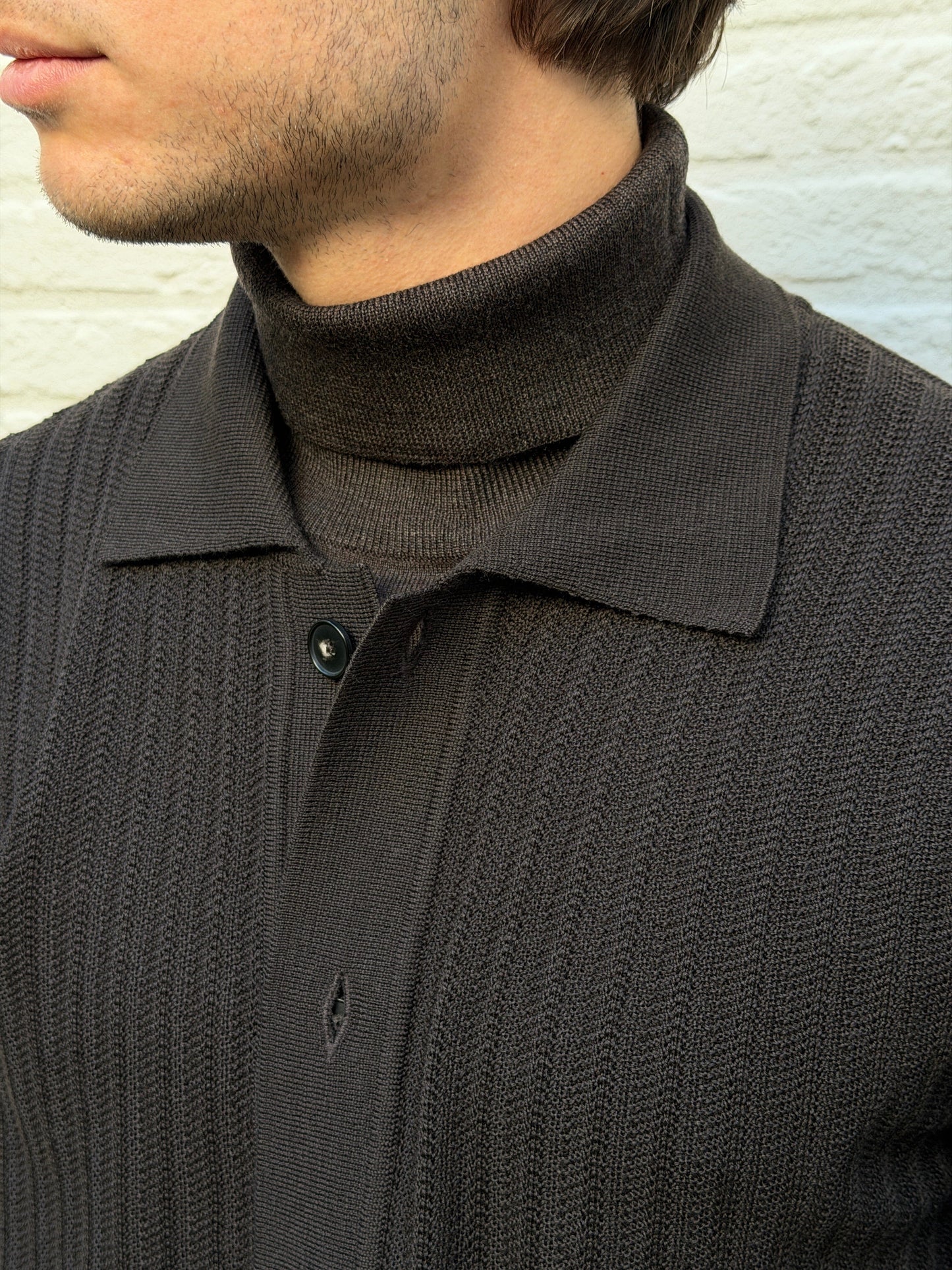 
                  
                    I'm Fine -Turijn Col 100% extrafine merino Brown Truien I'm Fine 
                  
                