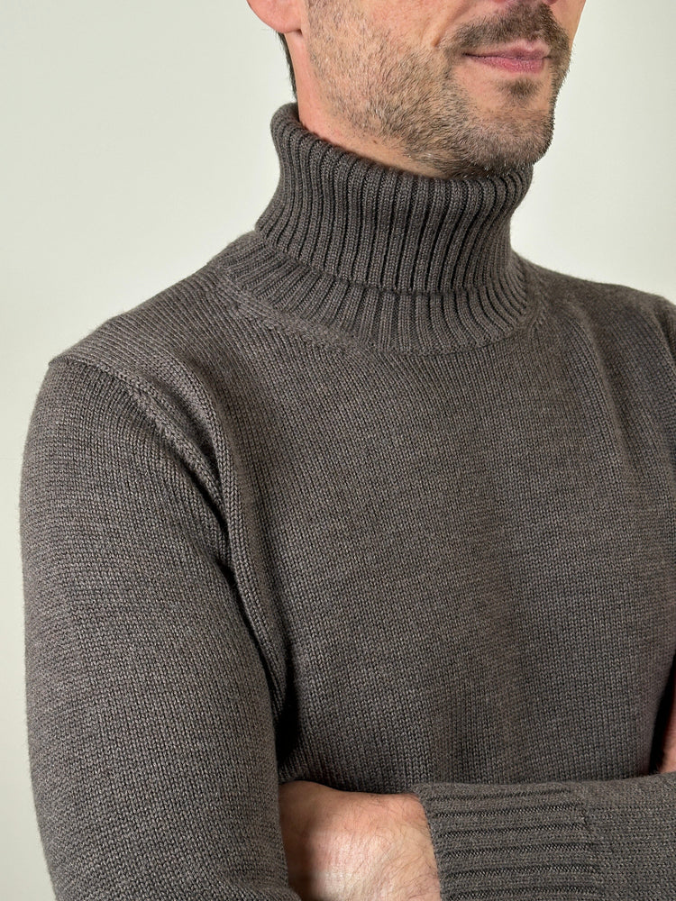 KANGRA - Bruin Wollen Rolkraag Truien Kangra 