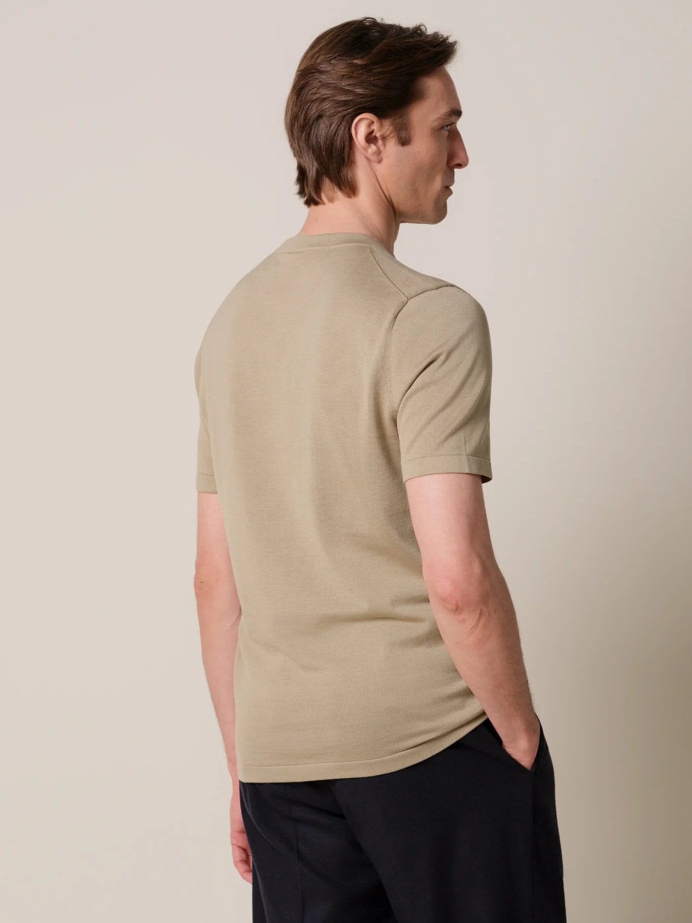 
                  
                    PROFUOMO - Aero Ease T-Shirt Beige T-shirts Profuomo 
                  
                