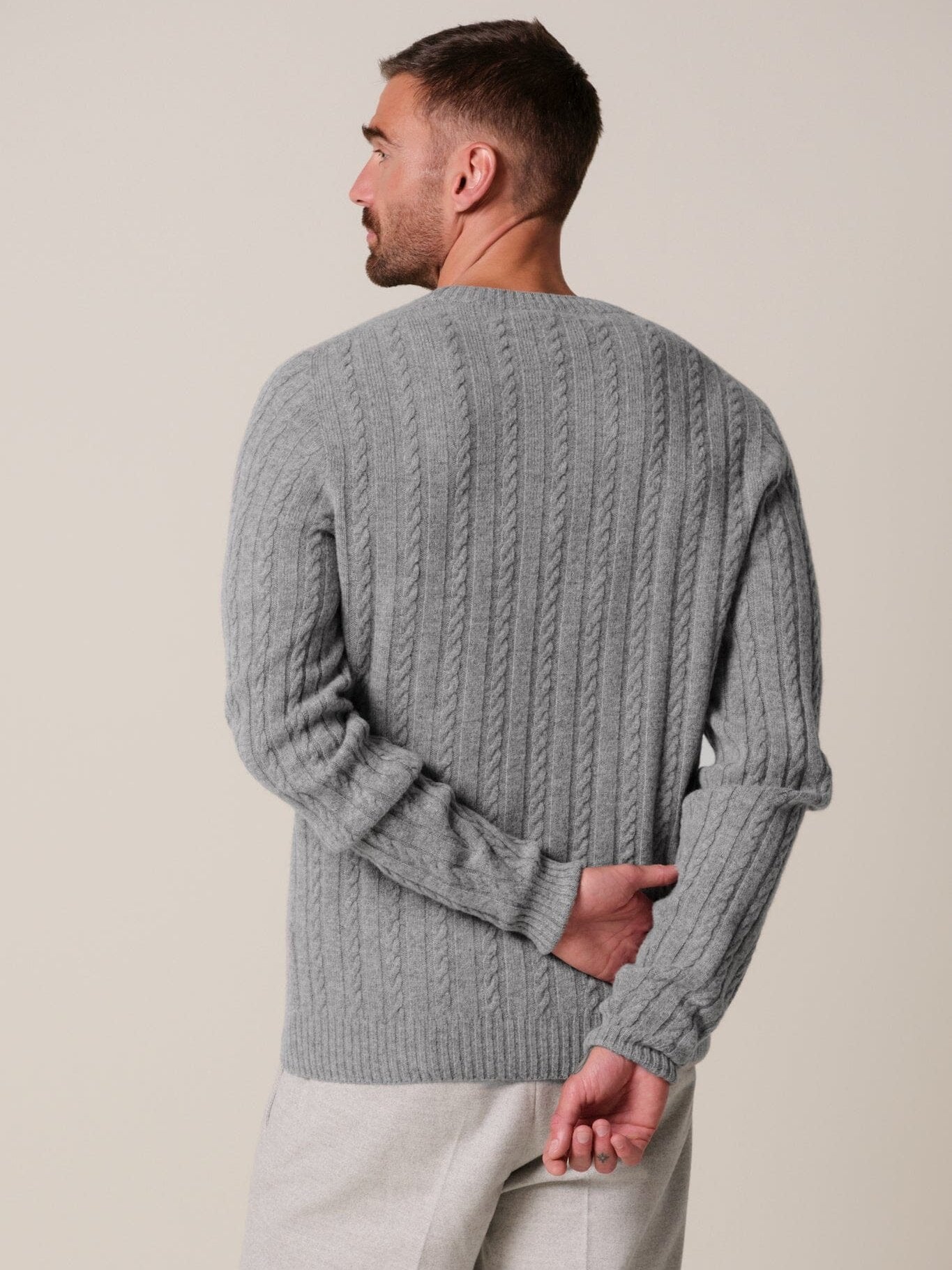 
                  
                    PROFUOMO - Cable Knit Trui Lichtgrijs Truien Profuomo 
                  
                