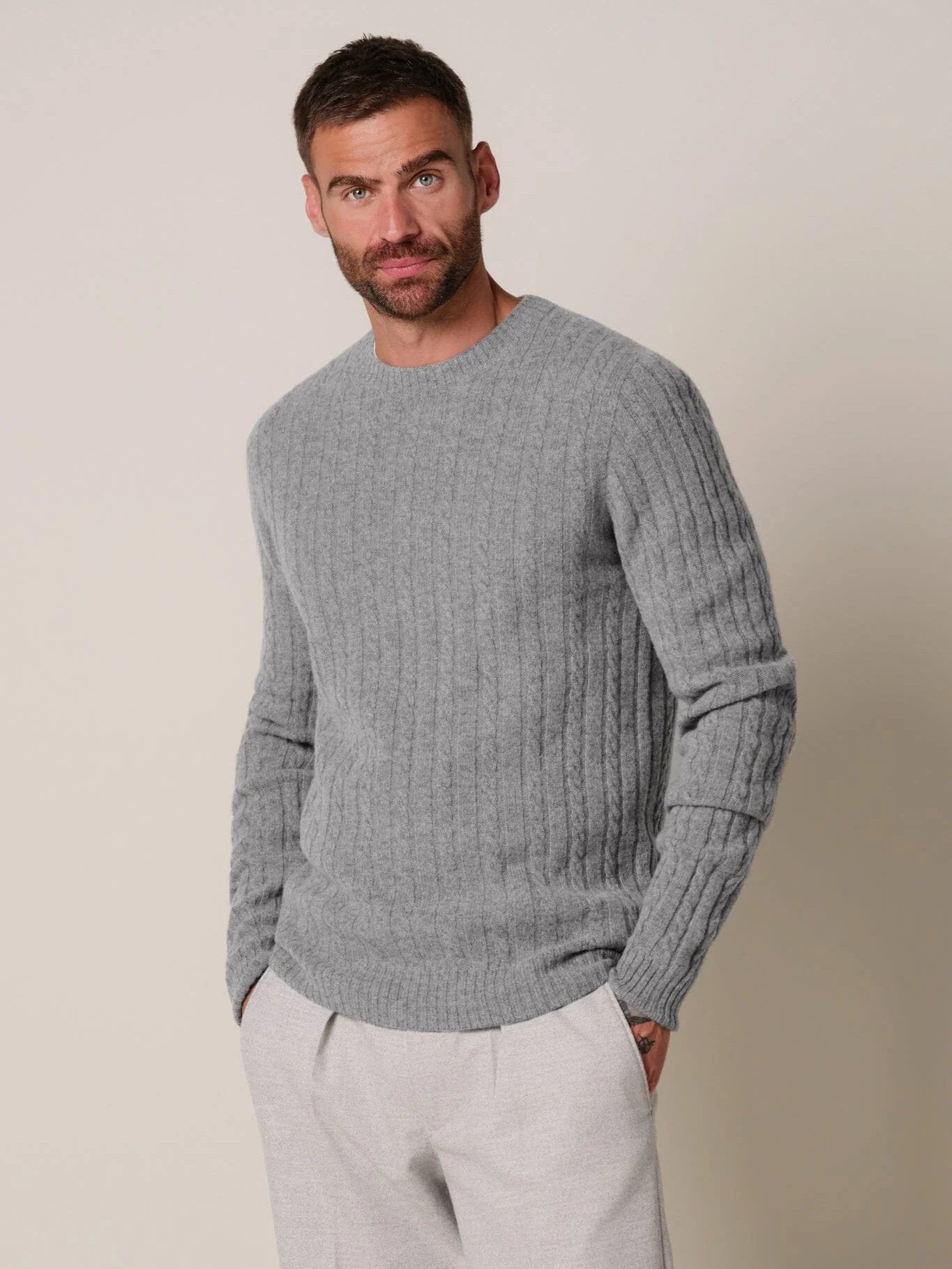 PROFUOMO - Cable Knit Trui Lichtgrijs Truien Profuomo 