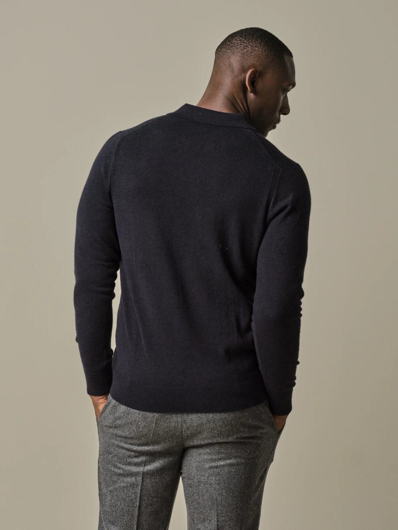 
                  
                    PROFUOMO - Longsleeve Polo Navy Truien Profuomo 
                  
                