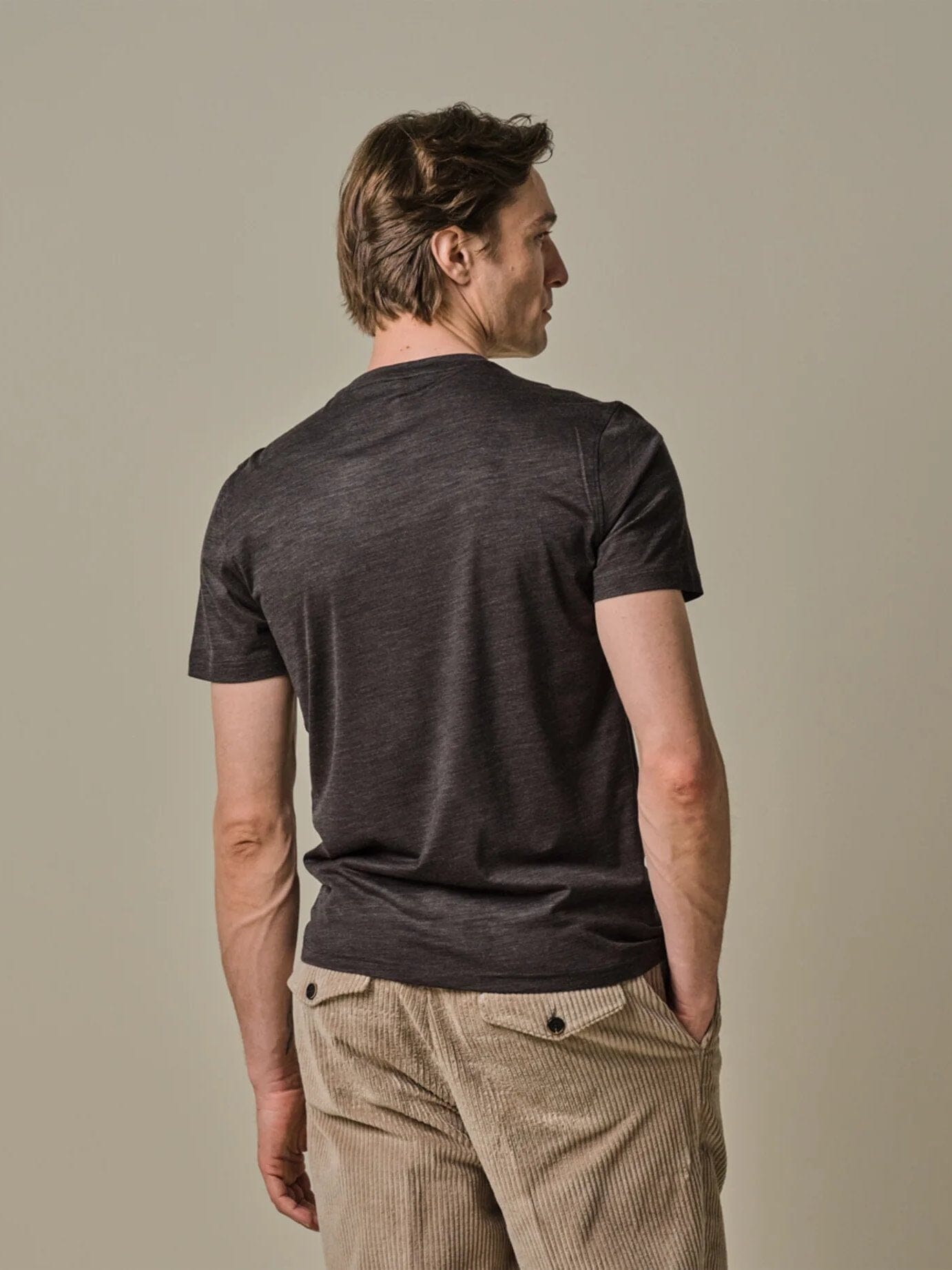 
                  
                    PROFUOMO - T-Shirt Merino Donkerbruin T-shirts Profuomo 
                  
                
