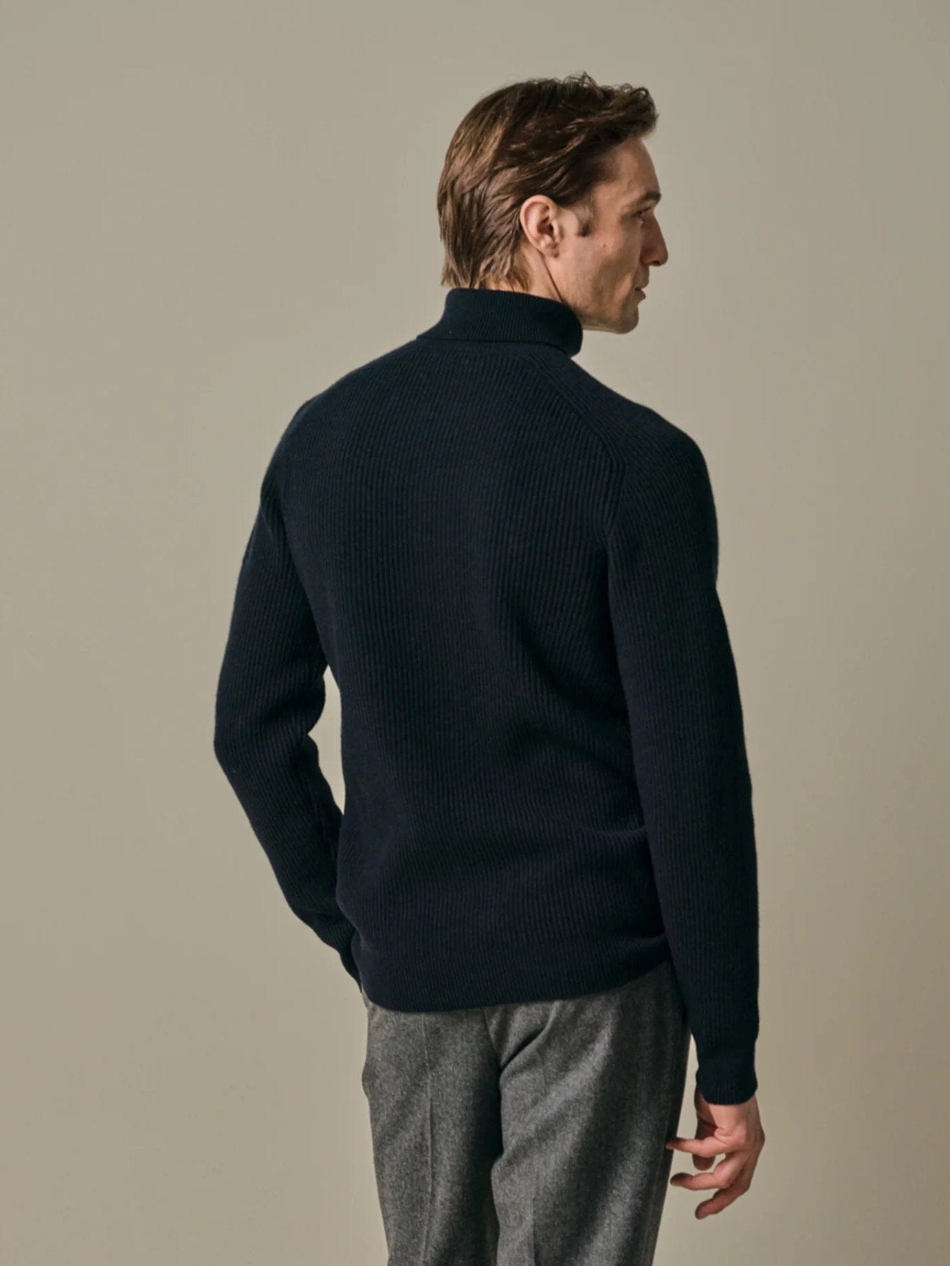 
                  
                    PROFUOMO - Trui Met Rolkraag Navy Truien Profuomo 
                  
                