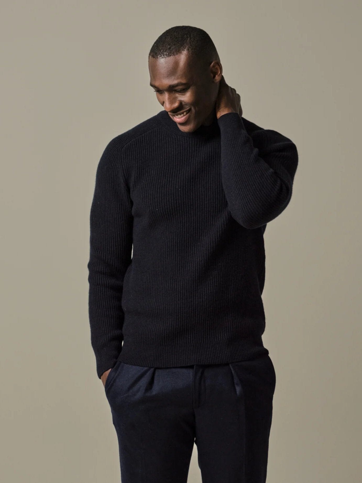 
                  
                    PROFUOMO - Trui Met Ronde Hals Navy Truien Profuomo 
                  
                