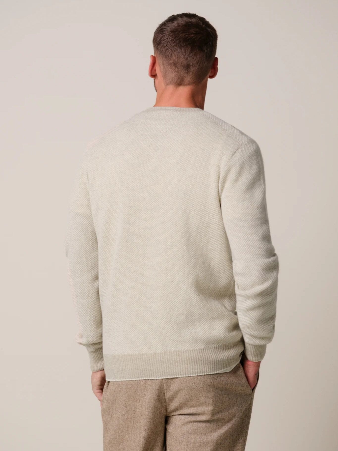 
                  
                    PROFUOMO - Wool Cashmere Crewneck Off White Truien Profuomo 
                  
                