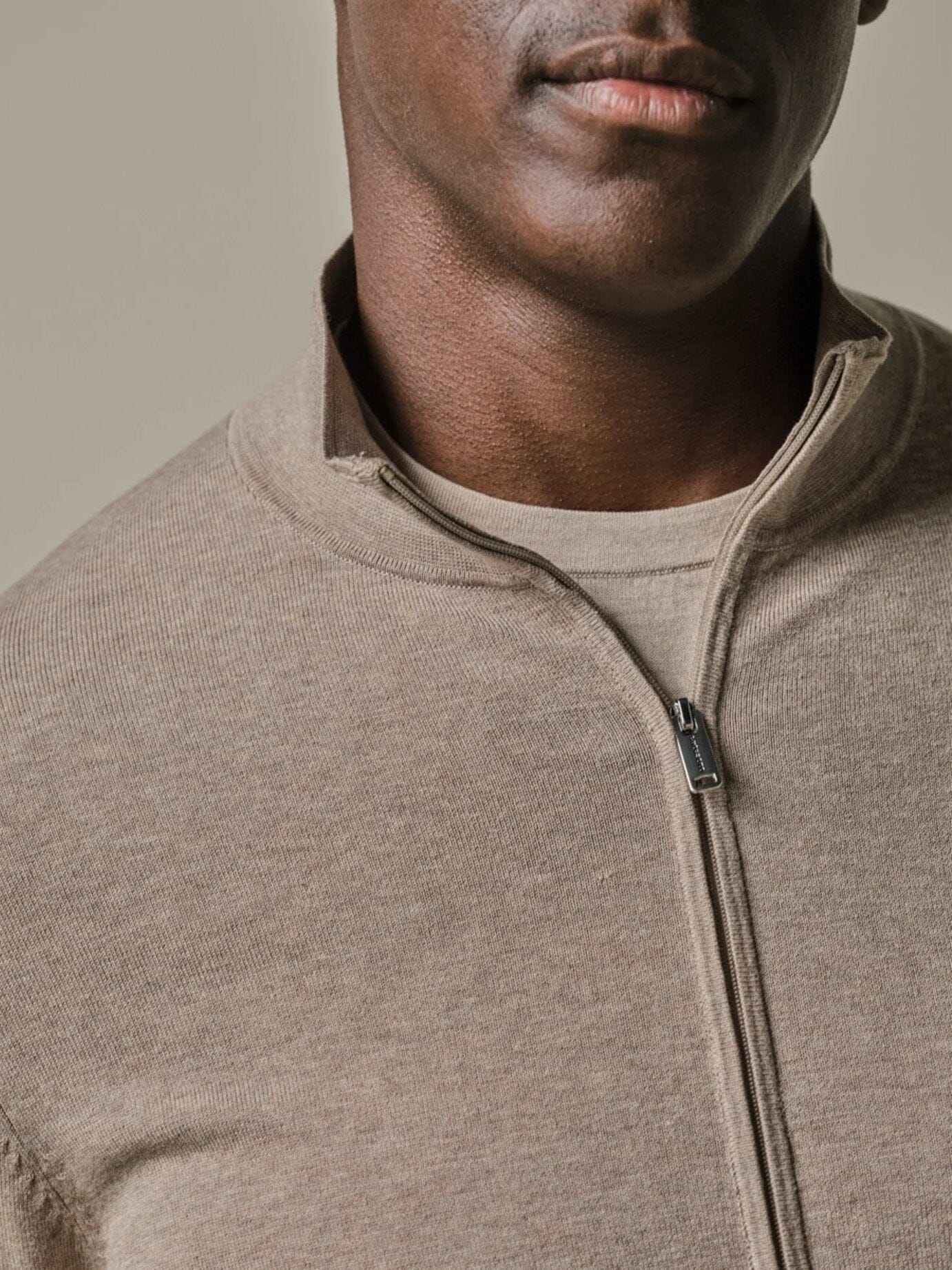 PROFUOMO - Zipper Cardigan Taupe Truien Profuomo 